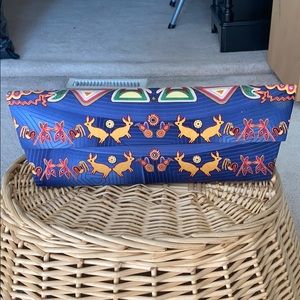 Vibrant Clutch